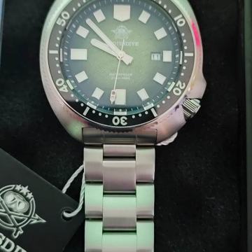 Addiesdive muški sat