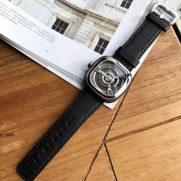 Muški sat SevenFriday M serije M1/03 s automatskim mehanizmom