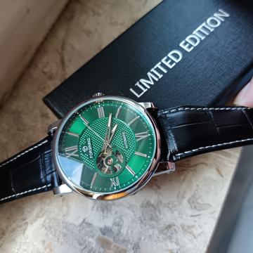 Automatik ručni sat zeleni cifer robustan