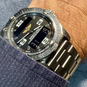 BREITLING AEROSPACE AVANTAGE 2008 42mm TITANIUM  2008 42mm