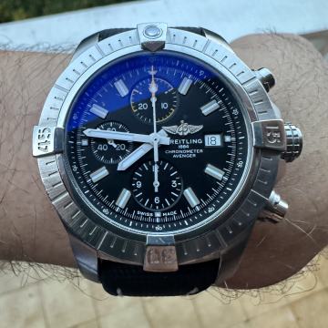 Breitling Avenger kronograf 45 A13317