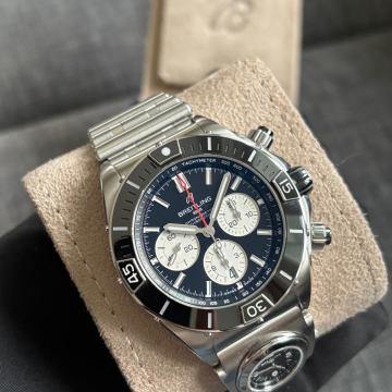 BREITLING Super Chronomat B01 44