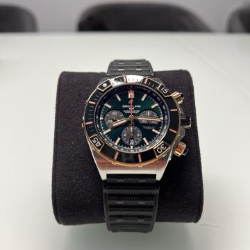 BREITLING SUPER CHRONOMAT B01