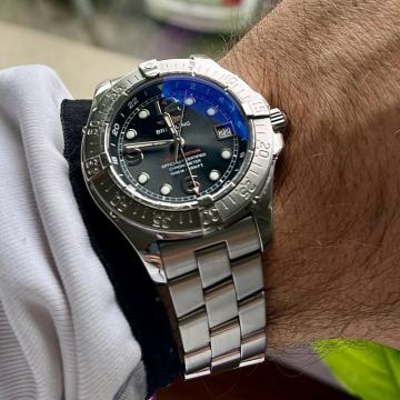 Breitling Superocean GMT - 42mm