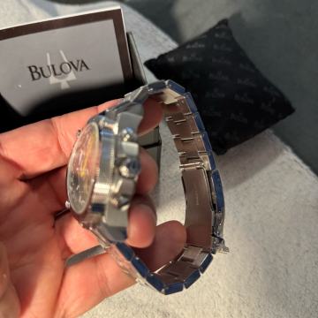 Bulova sat Precisionist