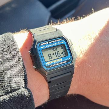 Casio F105