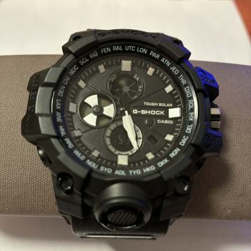 Casio G-Shock 2 komada