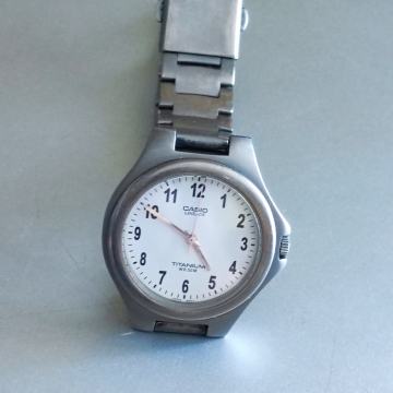 CASIO Lineage Titanium Lin 163 muški ručni sat.