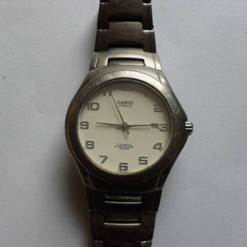 CASIO  Lineage titanium