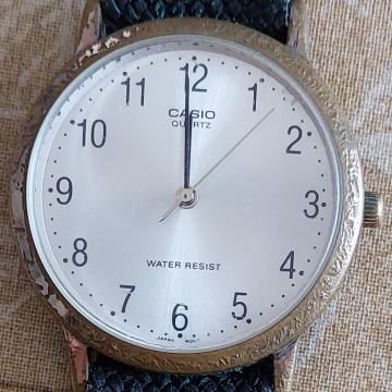 Casio muški ručni sat