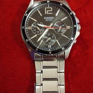 Casio muški sat