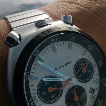 citizen bullhead quartz