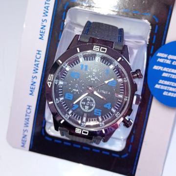 Crni muški sat s plavim detaljima - NOVO