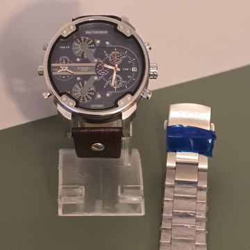 Diesel sat DZ7314 kožna narukvica (dodatno metalna narukvica)