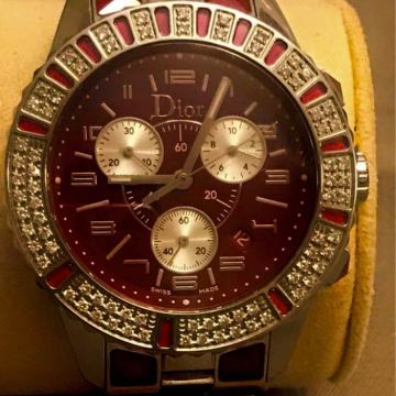 sat dior prodajem ili pod racun za skuplji