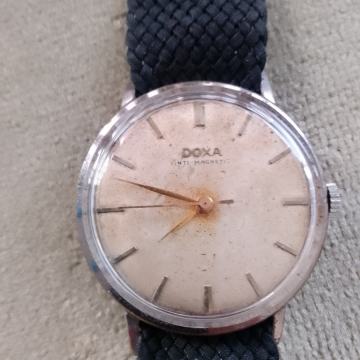 DOXA ,antimagnetic , vintage