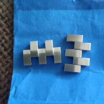 dva linka Hamilton khaki x-wind