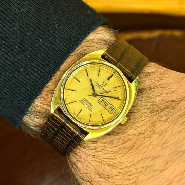 Fantasticna Omega Constellation u C-shape kucistu i COSC mehanizmom