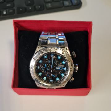 Festina metalni muški sat