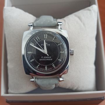 Fortis Vintage navijač 17 rubina u mint stanju s crnim ciferom