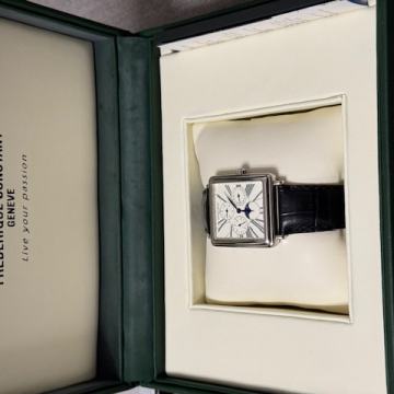 Frederique Constant Persuasion  Moonphase