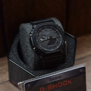 G-Shock GA2100 – crni model, super očuvan