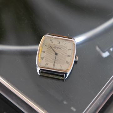 Glashütte, 17 rubina.