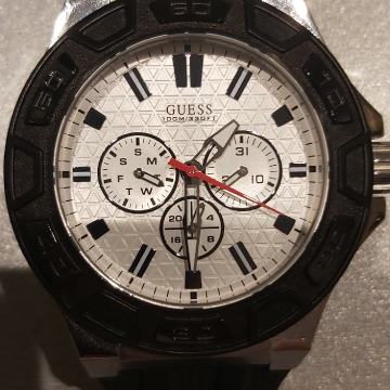 Guess muški sat