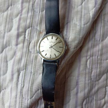 HELVETIA, Švicarski sat na navijanje