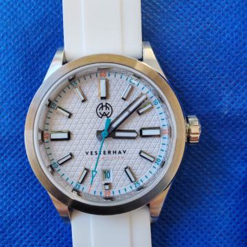 HENRY ARCHER VESTERHAV OPTIC WHITE