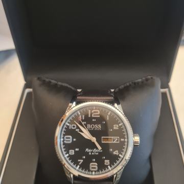 Hugo Boss Pilot edition sat