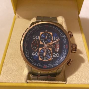 Invicta Aviator
