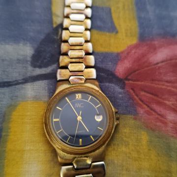 Prodajem pozlaćeni muški sat