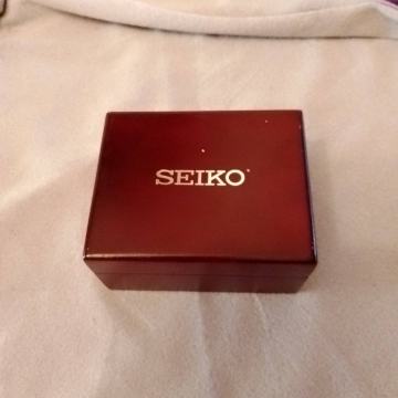 kutija za sat Seiko drvena