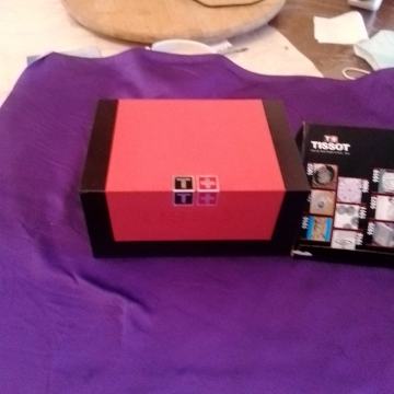 kutija Tissot sata