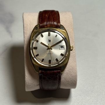 Lip automatic vintage sat