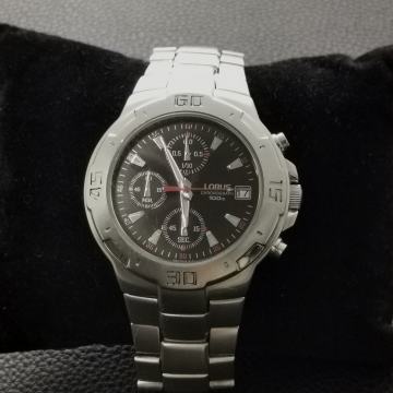 Lorus Chronograph WR100m s datumom