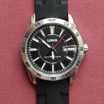 LORUS muški sat