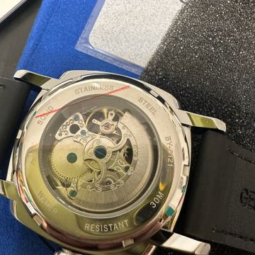 Mehanički skeleton sat