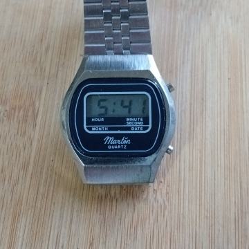 Morten vintage digitalni sat