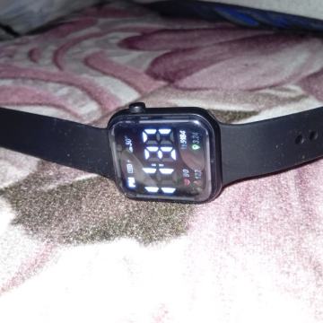 Muški digitalni smartwatch