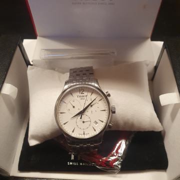 Muški ili unisex sat TISSOT