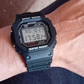 muški ručni digitalni sat