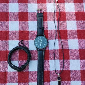 Muški ručni sat s kožnim remenom