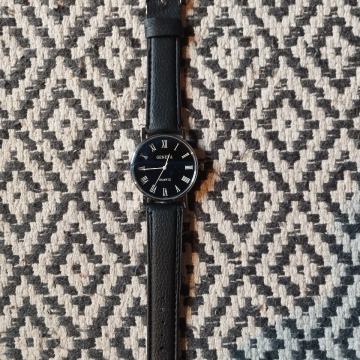 Muški ručni sat s kožnim remenom