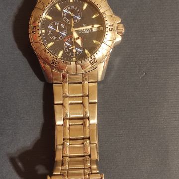 Muški sat FESTINA 100M/33FT prodajem za 90 E