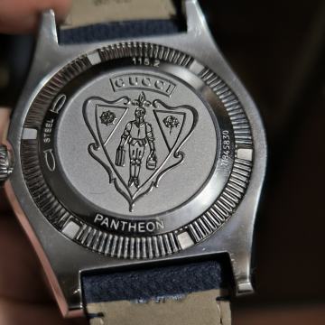 Muški sat Gucci Pantheon