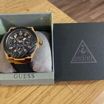 Muški sat Guess