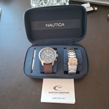 muški sat Nautica original sat kutijom i papirima