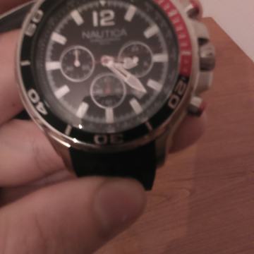 Muski sat Nautica
